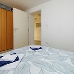 Appartement Komfortables Nur 300 Meter Zum Mit Liegestuhl, Bbq, Parkplatz Dramalj