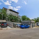 Komfortables Nur 300 Meter Zum Mit Liegestuhl, Bbq, Parkplatz * Dramalj