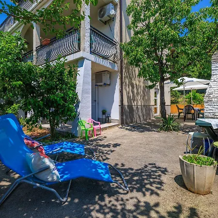 Apartament Komfortables Nur 300 Meter Zum Mit Liegestuhl, Bbq, Parkplatz
