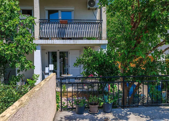 Komfortables Nur 300 Meter Zum Mit Liegestuhl, Bbq, Parkplatz Apartamento Dramalj