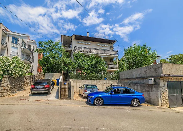 Komfortables Nur 300 Meter Zum Mit Liegestuhl, Bbq, Parkplatz Apartamento Dramalj